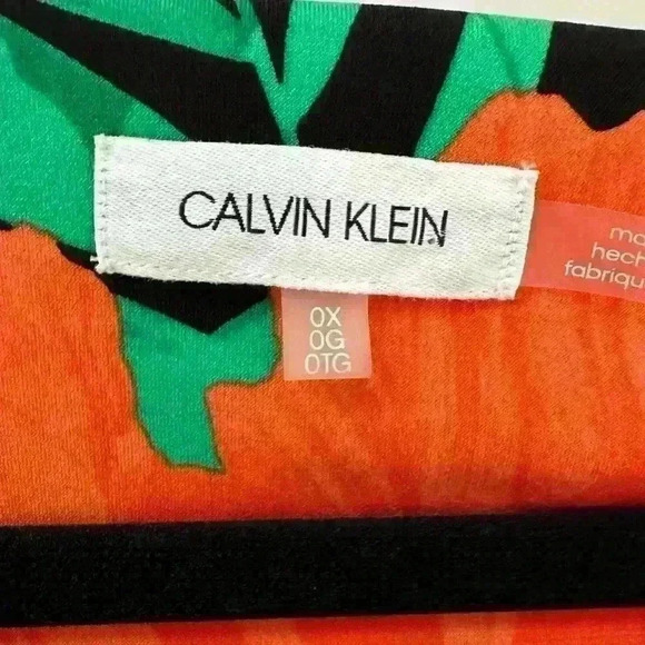 CALVIN‎ KLEIN
Plus Size Embellished
Floral-Print Top - Picture 5 of 6